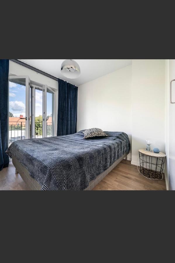 Central Apartment 5Min Drive To The Airport. Stockholm Exterior foto