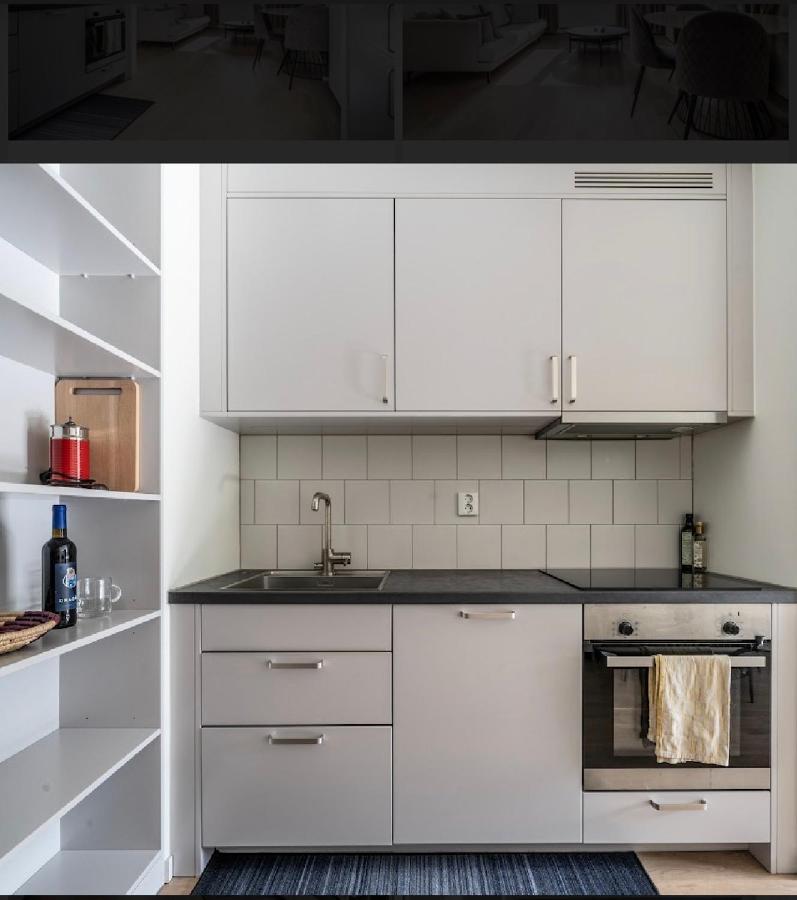 Central Apartment 5Min Drive To The Airport. Stockholm Exterior foto